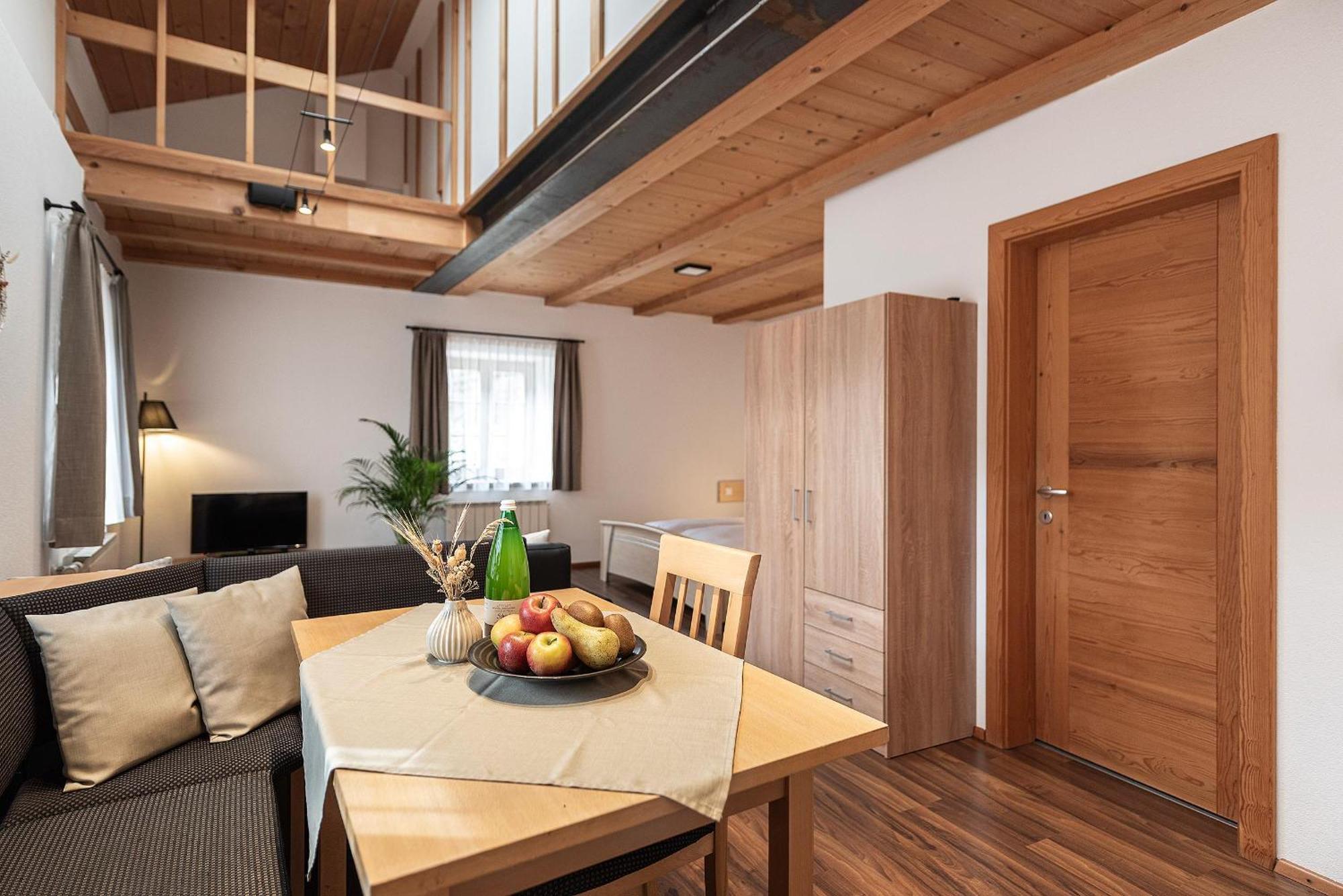 Schrotthof Appartement Feldthurns Buitenkant foto