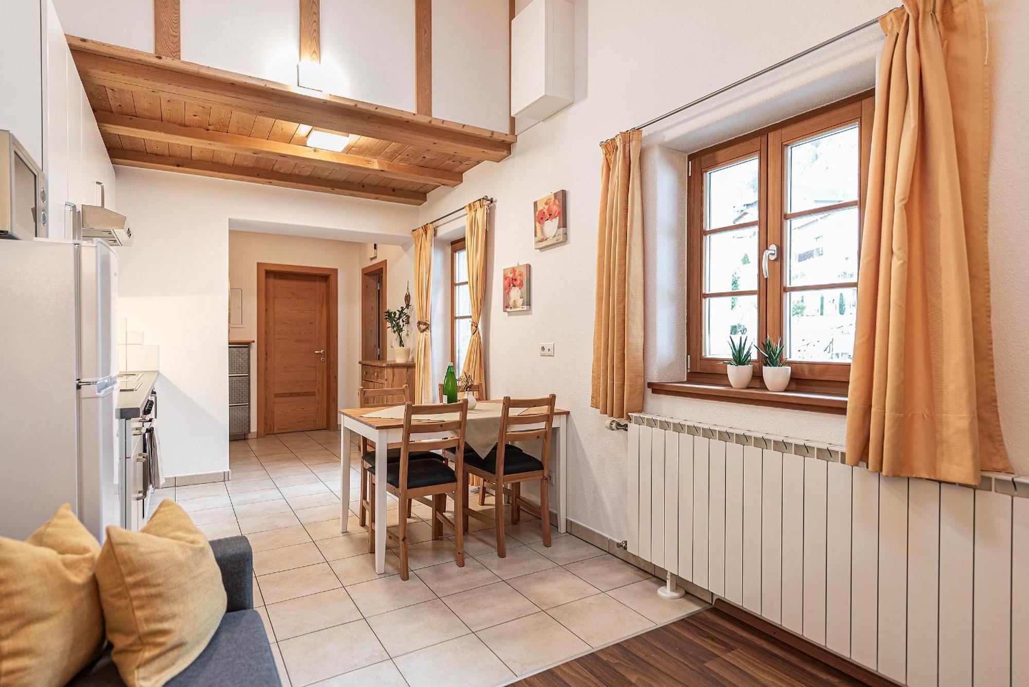 Schrotthof Appartement Feldthurns Buitenkant foto